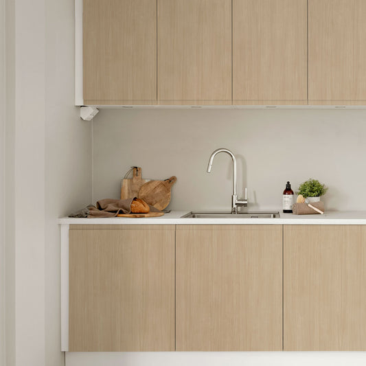 貼ってはがせる シール壁紙 「Hatte me! (ハッテミー)」 リメイクシート ウッド 柾目 (65cm×1mサイズ) MMAY-02 / アッシュイエロー/Soft