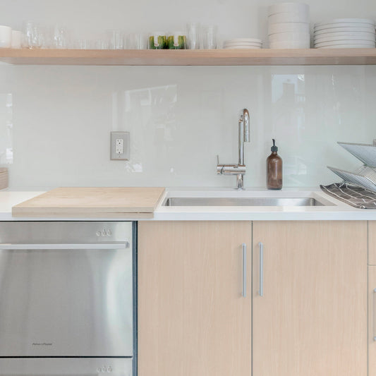 貼ってはがせる シール壁紙 「Hatte me! (ハッテミー)」 リメイクシート ウッド 柾目 (65cm×2.6mサイズ) MMCB-01 / チェリーブラウン/Light