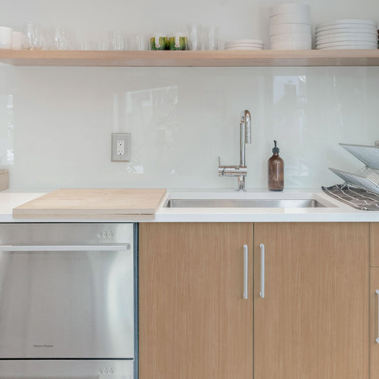 貼ってはがせる シール壁紙 「Hatte me! (ハッテミー)」 リメイクシート ウッド 柾目 (65cm×1mサイズ) MMCB-03 / チェリーブラウン/Medium