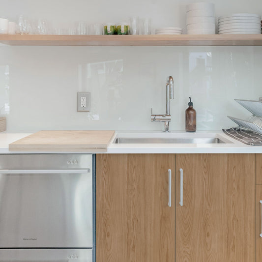 貼ってはがせる シール壁紙 「Hatte me! (ハッテミー)」 リメイクシート ウッド 板目 (65cm×2.6mサイズ) TMCB-03 / チェリーブラウン/Medium