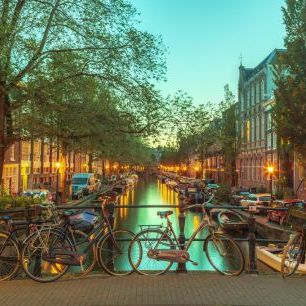輸入壁紙 カスタム壁紙 PHOTOWALL / Canal through Amsterdam City II (e333952)
