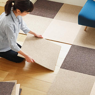 床にタイルカーペット貼ろう