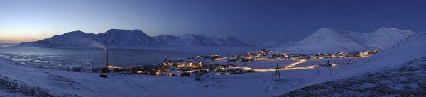 輸入壁紙 カスタム壁紙 PHOTOWALL / Longyearbyen by Night, Svalbard II (e29932)