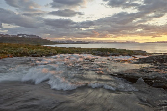 輸入壁紙 カスタム壁紙 PHOTOWALL / Stream in Padjelanta National Park, Sweden (e40433)