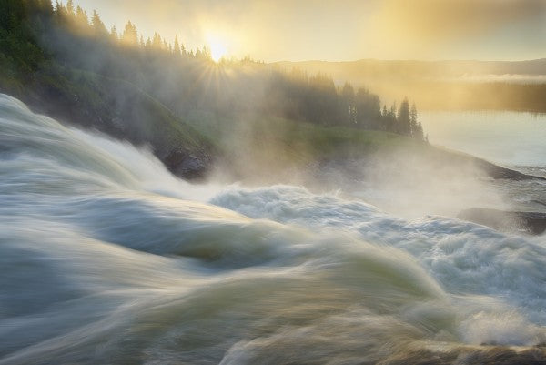 輸入壁紙 カスタム壁紙 PHOTOWALL / Jamtland River at Dawn, Sweden (e40437)