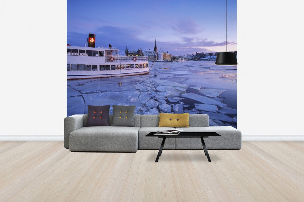 輸入壁紙 カスタム壁紙 PHOTOWALL / Archipelago Boat in Ice Covered Riddarholmen (e40450)