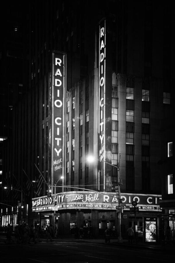 輸入壁紙 カスタム壁紙 PHOTOWALL / Black Manhattan - The Radio City Music Hall (e328636)