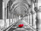 輸入壁紙 カスタム壁紙 PHOTOWALL / Umbrella in Doge&#039;s Palace Archway Venice Italy (e334031)