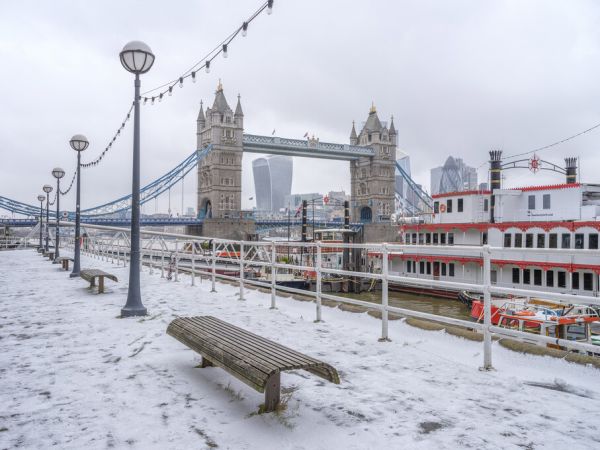 輸入壁紙 カスタム壁紙 PHOTOWALL / Tower Bridge in Snow (e334101)