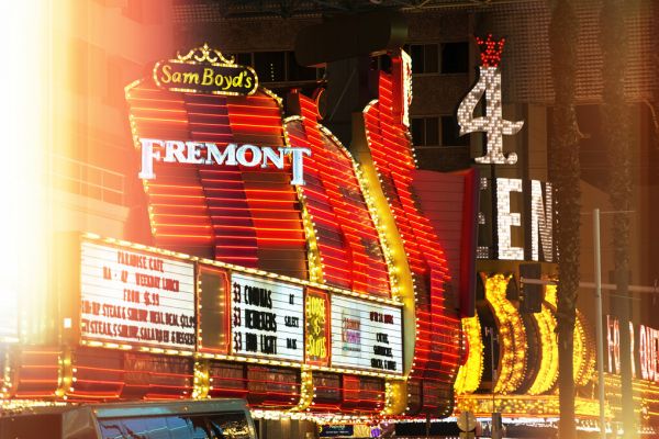 輸入壁紙 カスタム壁紙 PHOTOWALL / Fremont Vegas (e334320)