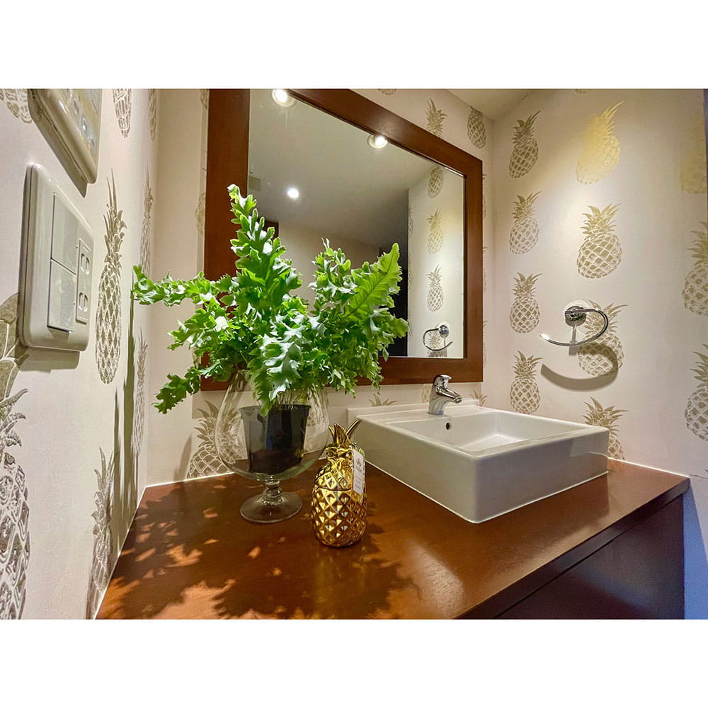 輸入壁紙 Barneby Gates(バーナビー・ゲイツ) / WALPA edition / Pineapple Gold on Parchment BG1200203