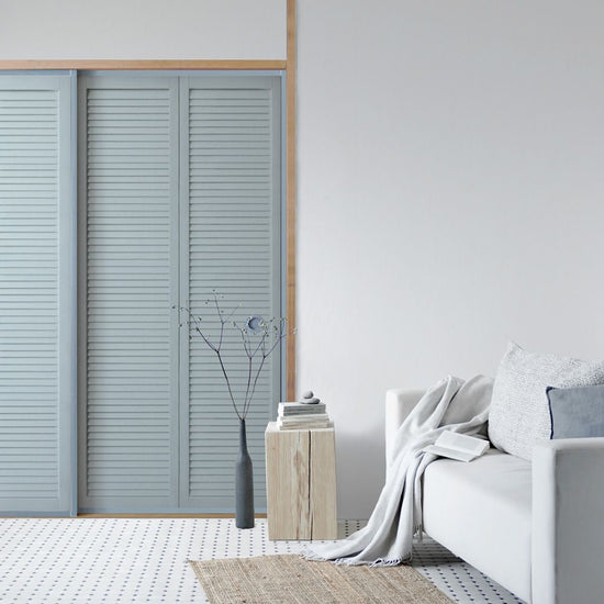 ふすまリメイクシート 消臭シールタイプ Louver サックスブルー Mサイズ (約185cm×94cm)