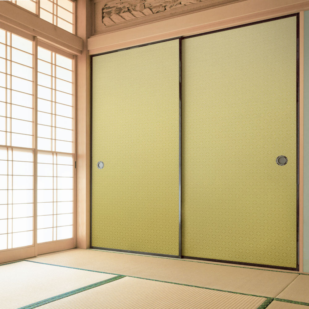 ふすまリメイクシート ふすま紙のりなしタイプ 和柄 亀甲花菱 金色 (約185cm×94cm)