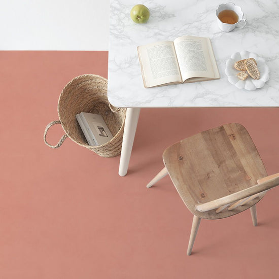 貼ってはがせる 床リメイクシート「Hatte me Floor Palette (ハッテミーフロア パレット)」 Earth アース (65cm×3mサイズ) 26 コーラル