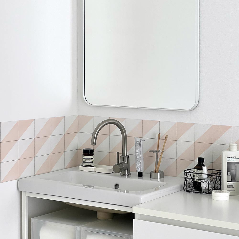 水はね防止シート ストライプタイル ペールピンク MBS-PO06（25cm×1.3m）貼ってはがせる　Hatte me! (ハッテミー)　横長サイズ