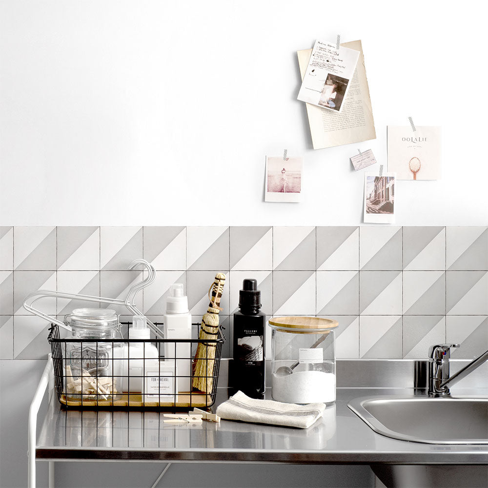 水はね防止シート ストライプタイル ペールグレー MBS-PO07（25cm×1.3m）貼ってはがせる　Hatte me! (ハッテミー)　横長サイズ