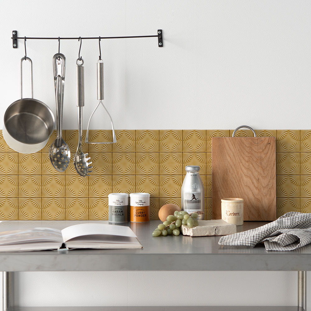 水はね防止シート フラワータイル ハニーイエロー MBS-TL07（25cm×1.3m）貼ってはがせる　Hatte me! (ハッテミー)　横長サイズ