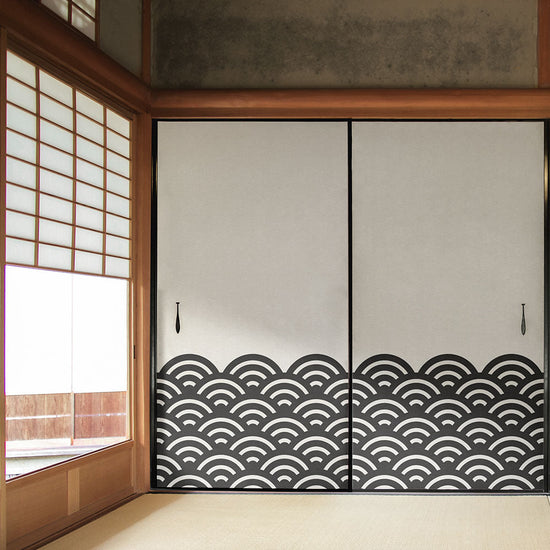 ふすまリメイクシート 拭けるシールタイプ WAGARA 青海波 白×墨 (約185cm×100cm) HMST-WF-03