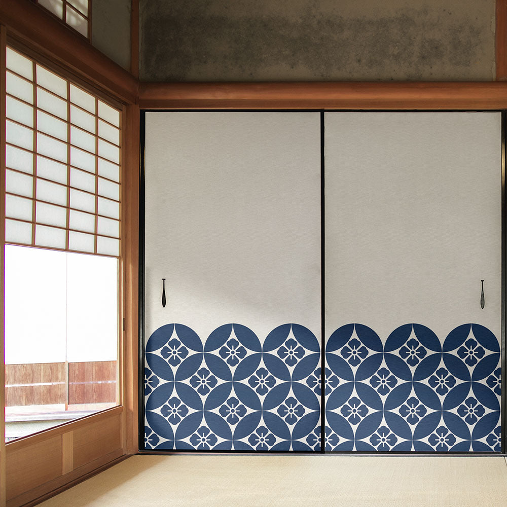 ふすまリメイクシート 拭けるシールタイプ WAGARA 七宝 白×紺 (約185cm×100cm) HMST-WF-05