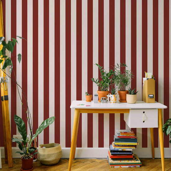 はがせる壁紙 のりなしタイプ ロンドンストライプW4 (49cm×3mサイズ) NKH-LS404 バーガンディ