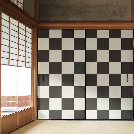 ふすまリメイクシート ふすま紙のりなしタイプ WAGARA 市松 墨×白 (約185cm×94cm) KTST-WF-10