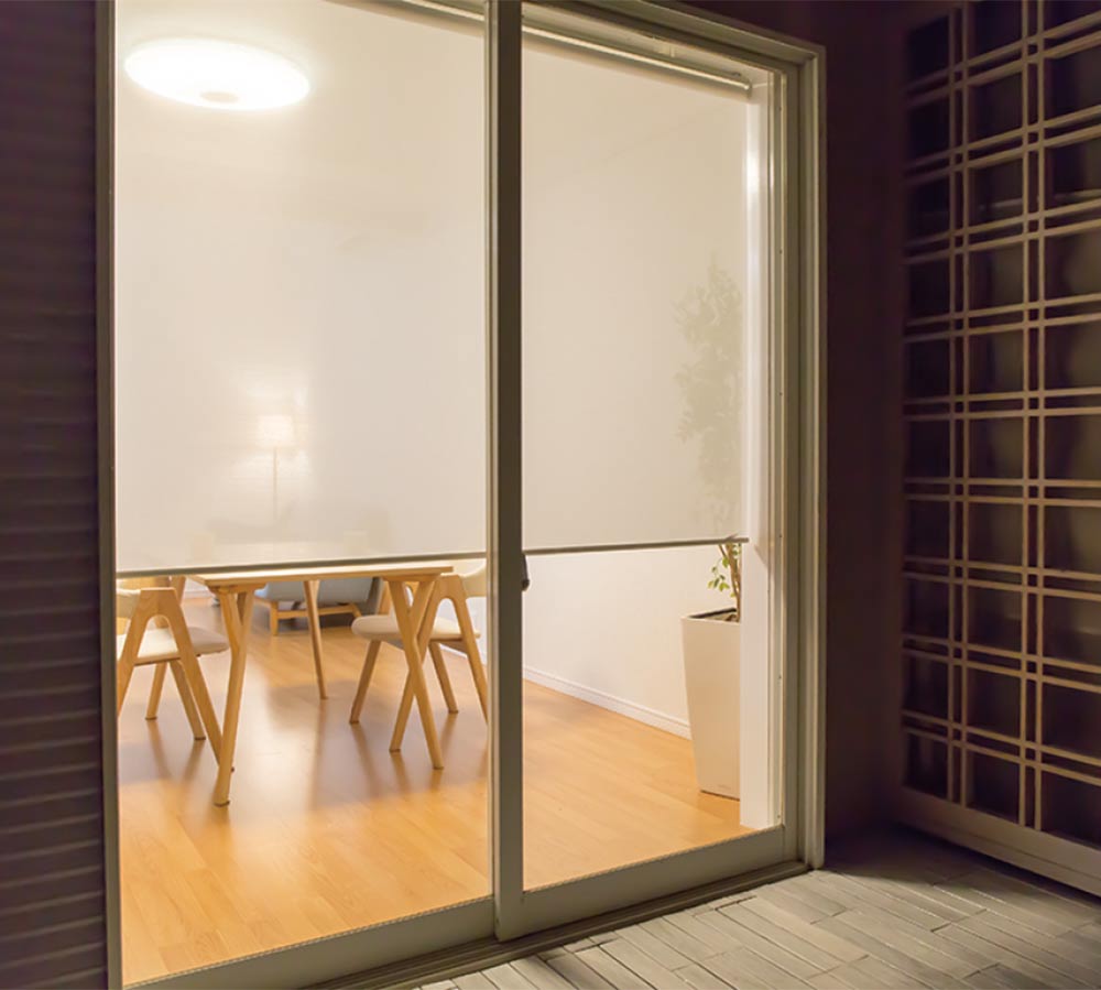 ロールスクリーン透過度 レース 昼