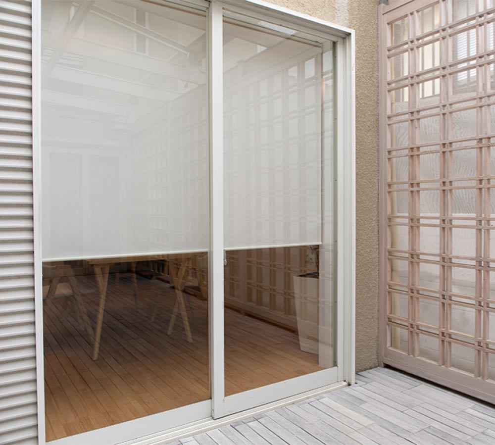 ロールスクリーン透過度 採光 昼