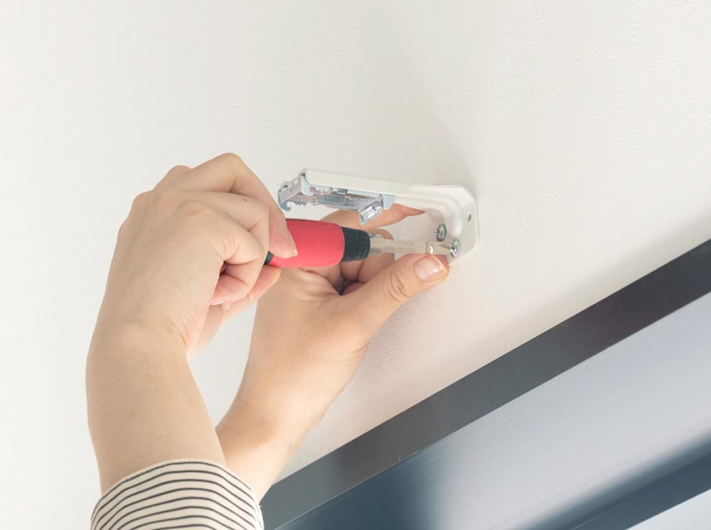 バーチカルブラインド 正面付け ブラケット