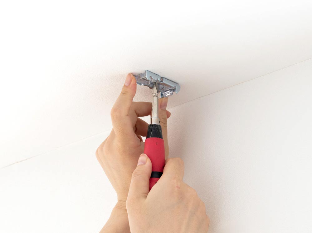 バーチカルブラインド 天井付け ブラケット取り付け