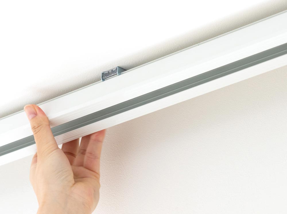 バーチカルブラインド 天井付け ヘッドレール取り付け