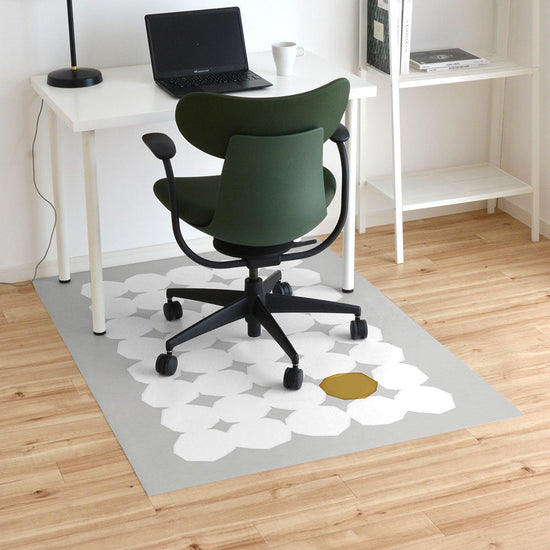 拭けるチェアマット 「Sheete me ! (シーテミー)」 110cm×150cm Snow