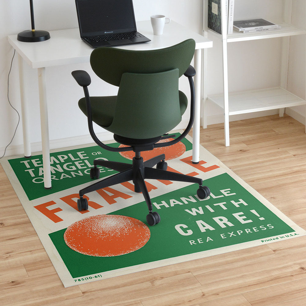 拭けるチェアマット 「Sheete me ! (シーテミー)」 120cm×150cm REA Express ‘Fragile’ Oranges Labe