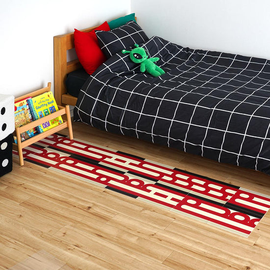 貼ってはがせる クッションフロアタイル WALL-RAIL SHUPOR シュポー（レッド） Sサイズ 施工画像