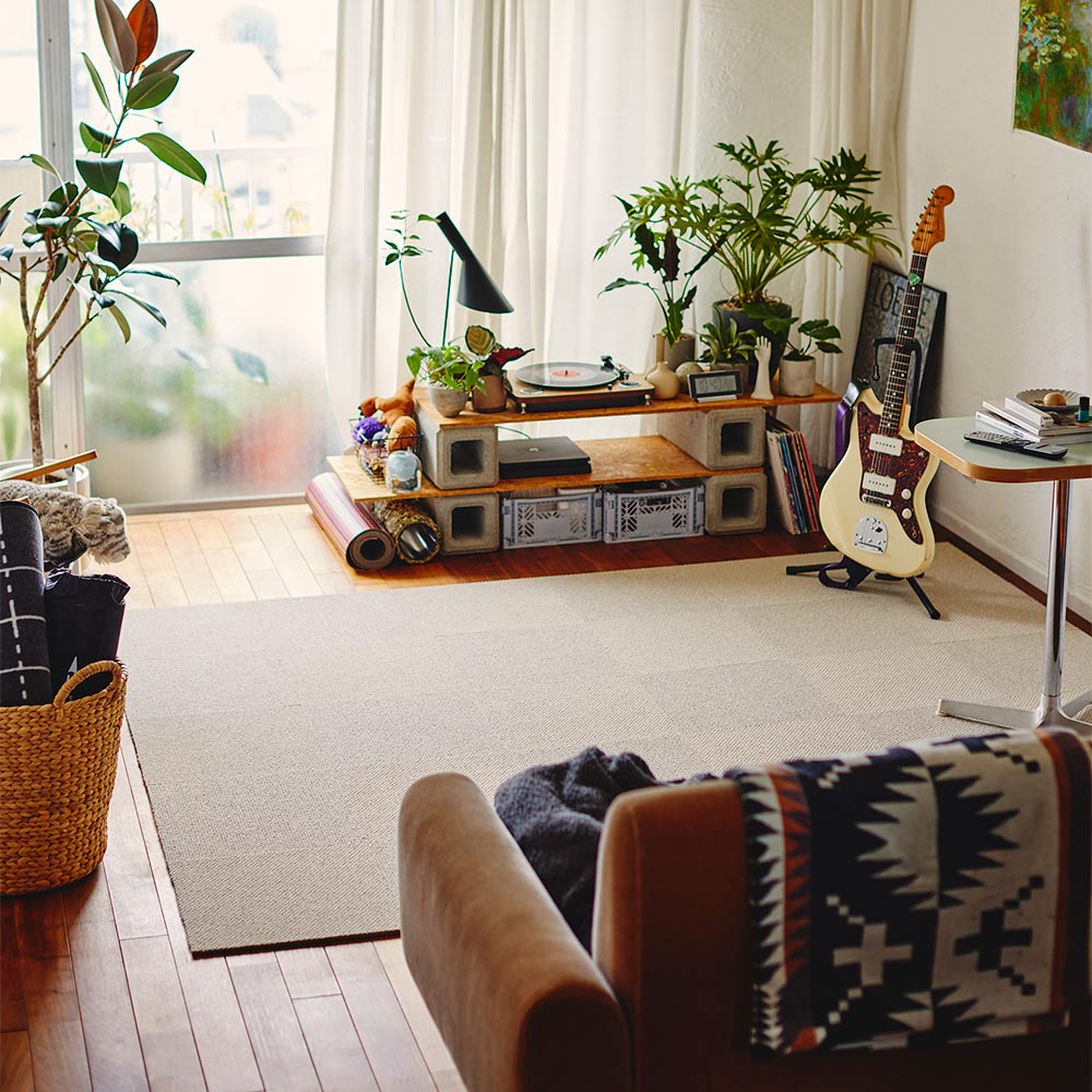 洗えるタイルカーペット 東リ ファブリックフロア アタック8000 サウンドカット 【1ケース(10枚入)単位で販売】 AK8001SC りねん 吸着タイプ 床暖房対応 遮音