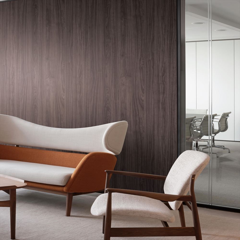 LLA-6078 壁紙 のりなし クロス / リリカラ / ライト ダーク木目【1m単位切り売り】