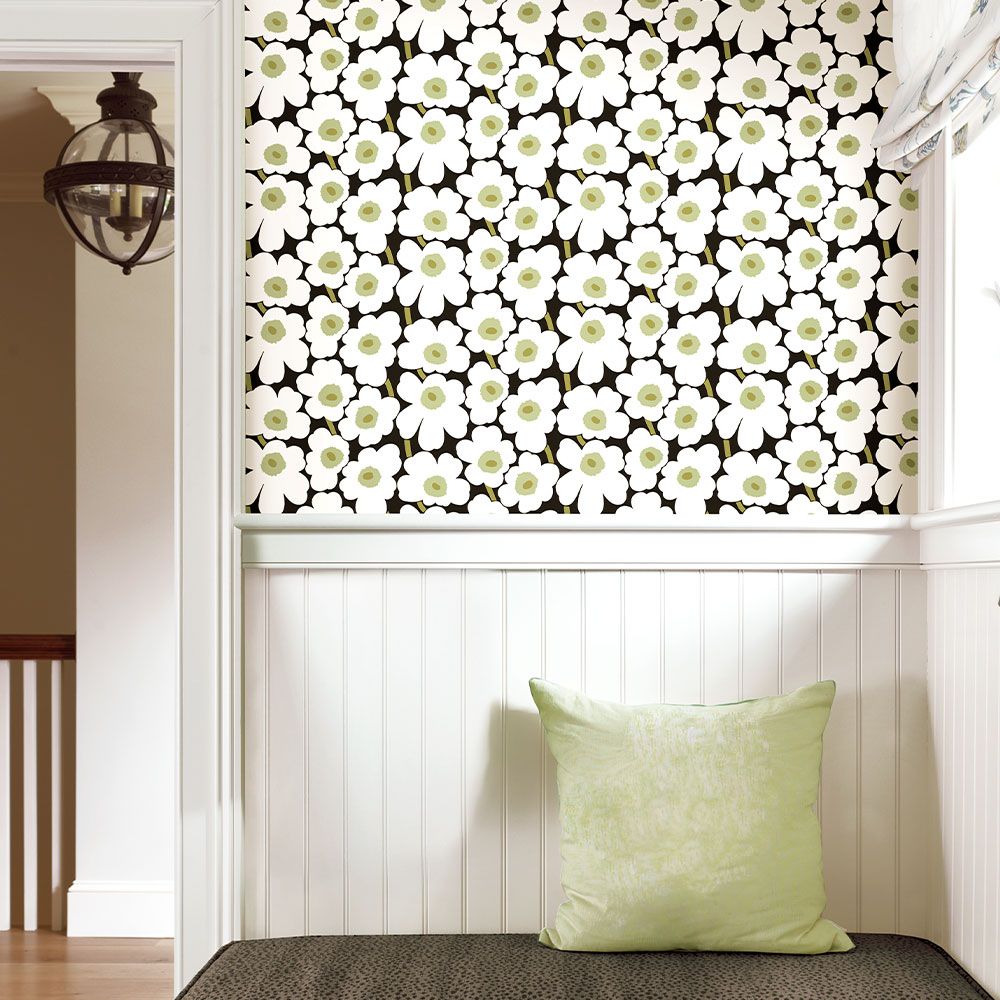 はがせる 壁紙 シール 「marimekko × NU WALLPAPER」Black Pieni Unikko Peel and Stick Wallpaper / MKS4494