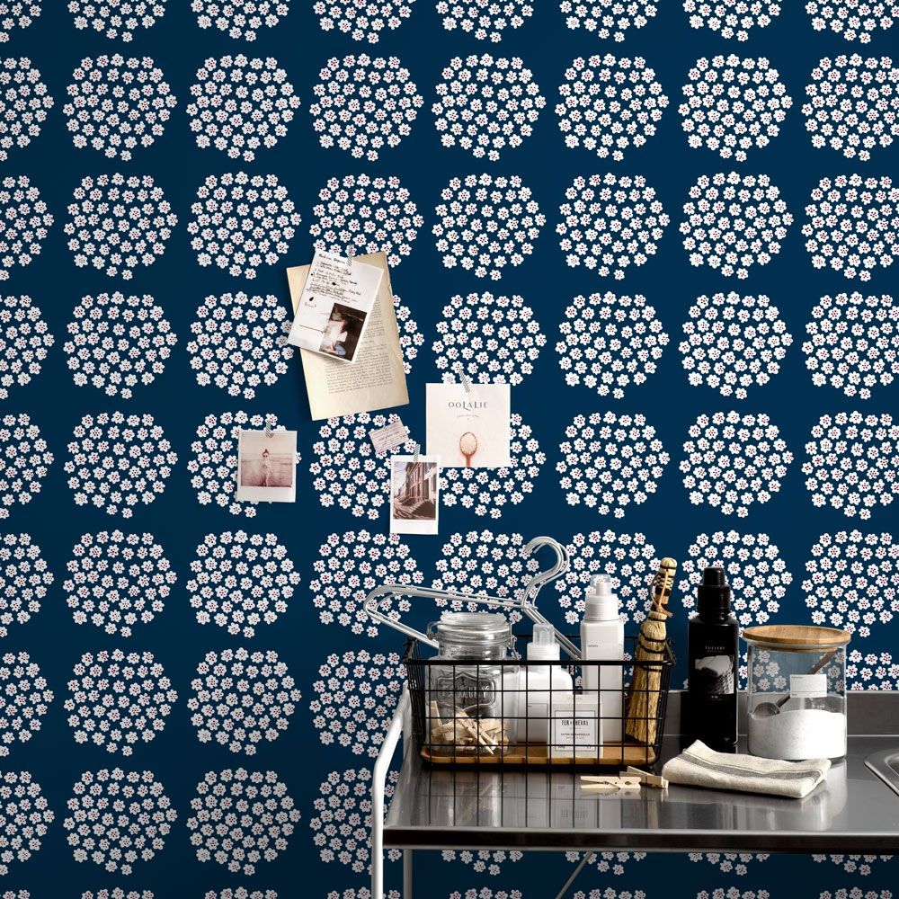 はがせる 壁紙 シール 「marimekko × NU WALLPAPER」Navy Puketti Peel and Stick Wallpaper / MKS4498