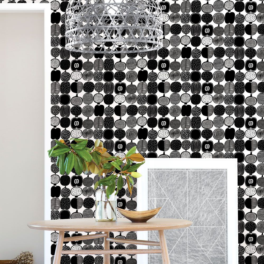 はがせる 壁紙 シール 「marimekko × NU WALLPAPER」Black and White Kompotti Peel and Stick Wallpaper / MKS4501