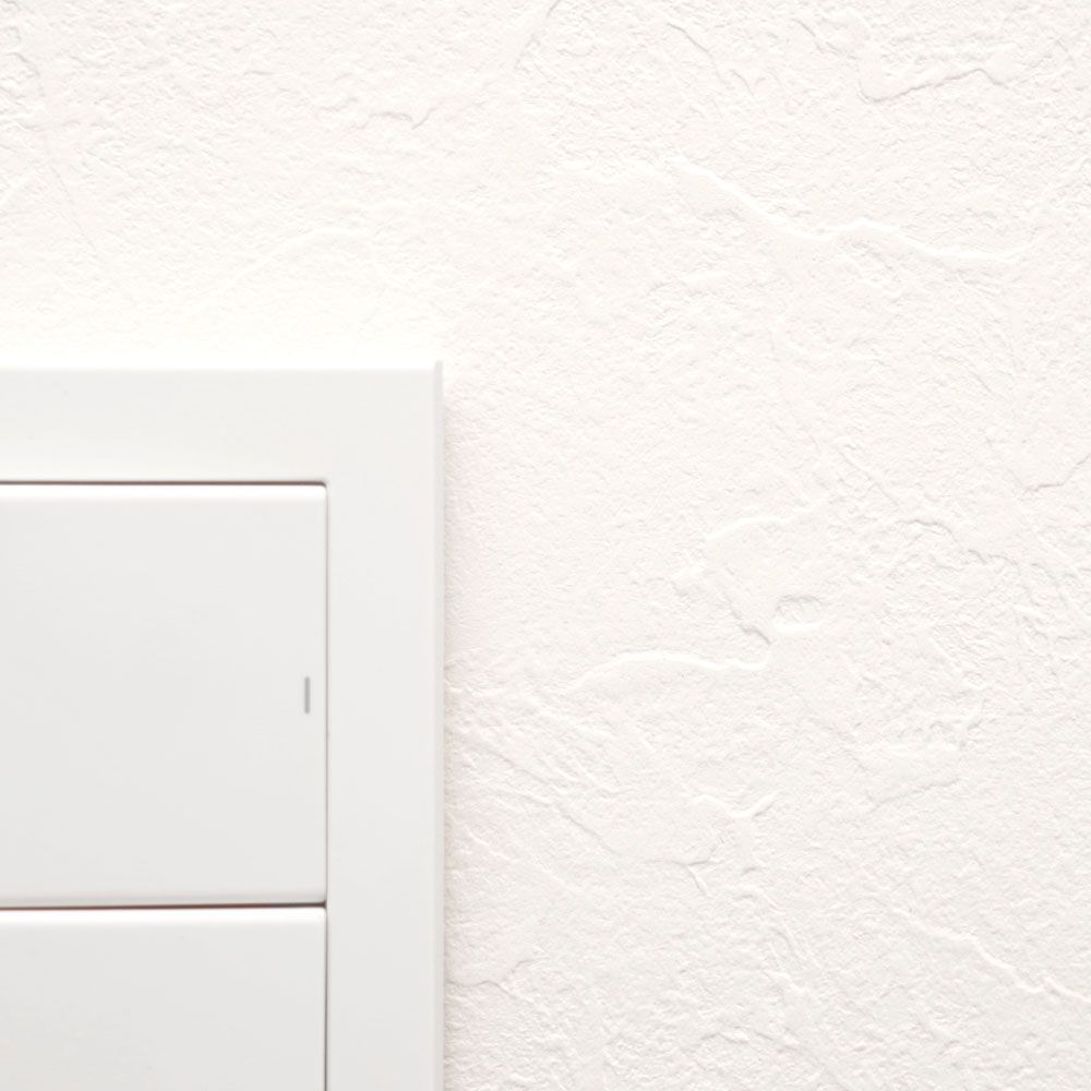 生のり付き【1m単位切り売り】お買い得 国産壁紙 クロス / ルノン / 白の塗り壁調 RM-840