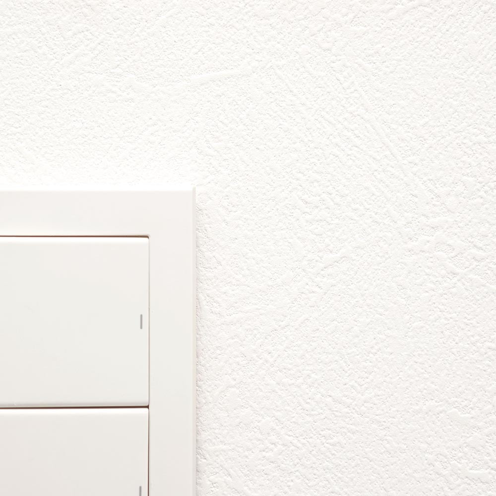 生のり付き【10m+施工道具セット】お買い得 国産壁紙 クロス / サンゲツ / 白の塗り壁調 SP-2573