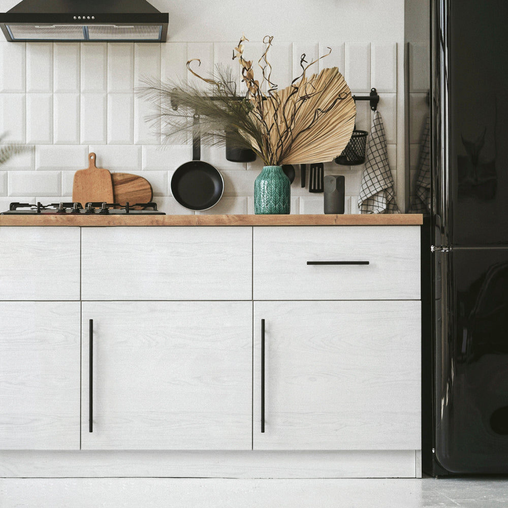 貼ってはがせる シール壁紙 「Hatte me! (ハッテミー)」 リメイクシート ウッド 板目  (65cm×2.6mサイズ)  TMMN-03 / モノトーン/Off white