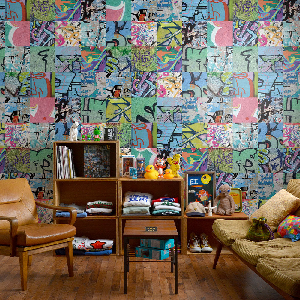 貼りやすいフリース壁紙 のりなしタイプ What's poppin? アーバンスプラッシュ Neon Break / VIVID