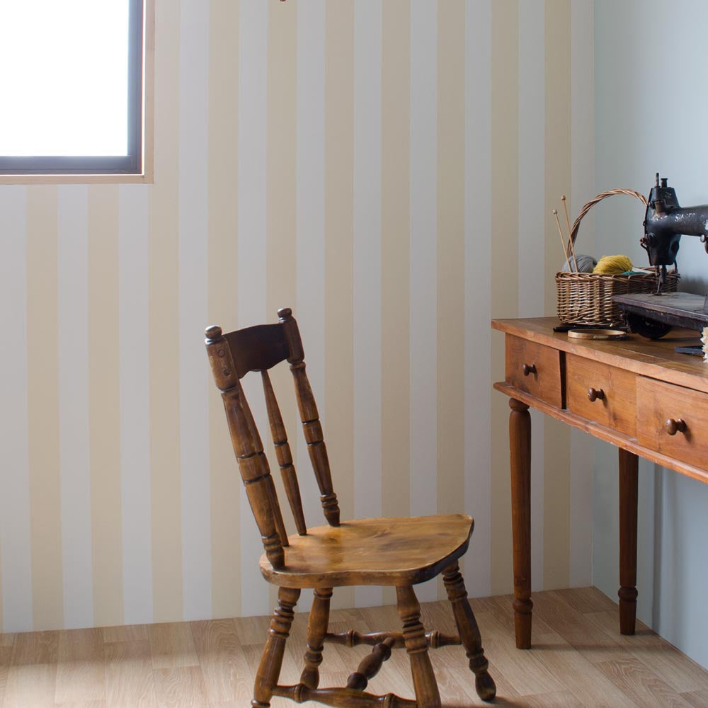 【在庫限り】 のり付き壁紙 サンゲツ×本舗オリジナル Harelu / stripe / Morning Gold 15m巻 ZC4007