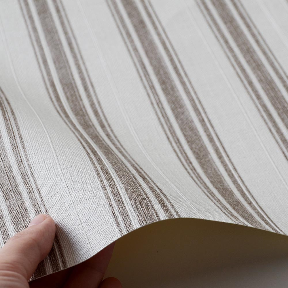 【在庫限り】 のり付き壁紙 サンゲツ×本舗オリジナル Harelu / linen / Wood Brown 15m巻 ZC4020