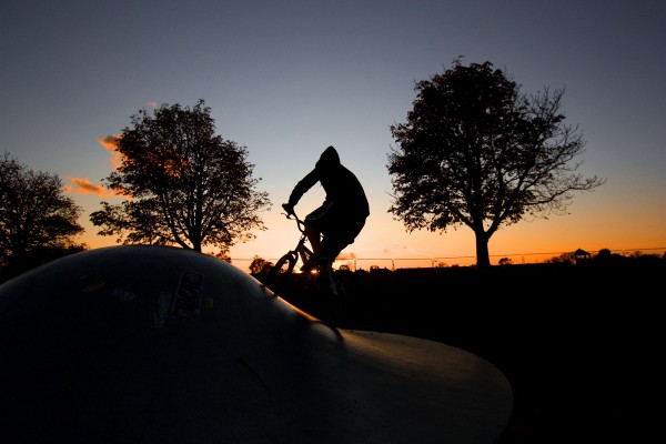 輸入壁紙 カスタム壁紙 PHOTOWALL / BMX Biking at Sunset (e23206)
