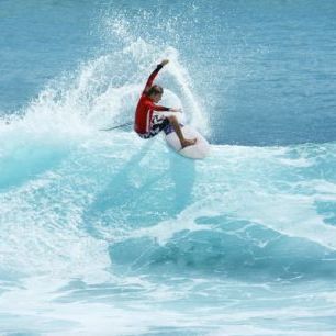 輸入壁紙 カスタム壁紙 PHOTOWALL / Surfer Carving Top of Wave (e23246)