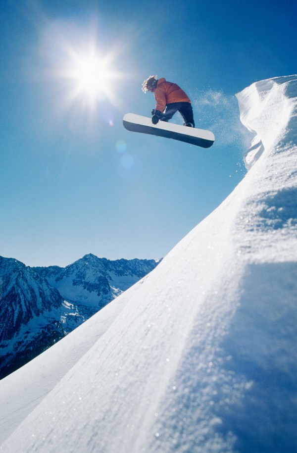 輸入壁紙 カスタム壁紙 PHOTOWALL / Snowboard Grab (e23258) | 壁紙屋本舗