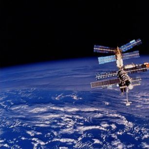 輸入壁紙 カスタム壁紙 PHOTOWALL / Mir Space Station (e25589)