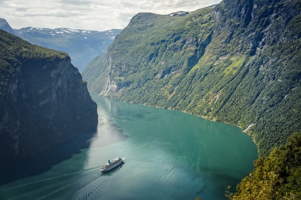 輸入壁紙 カスタム壁紙 PHOTOWALL / Green Water of Geirangerfjord, Norway (e29913)