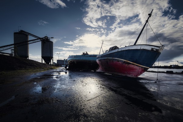 輸入壁紙 カスタム壁紙 PHOTOWALL / Stranded Boats in Malmo, Sweden (e40480)